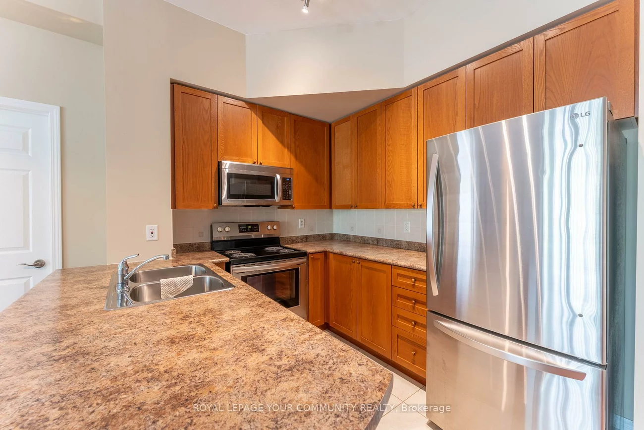 11121, Yonge, Devonsleigh, Richmond Hill
