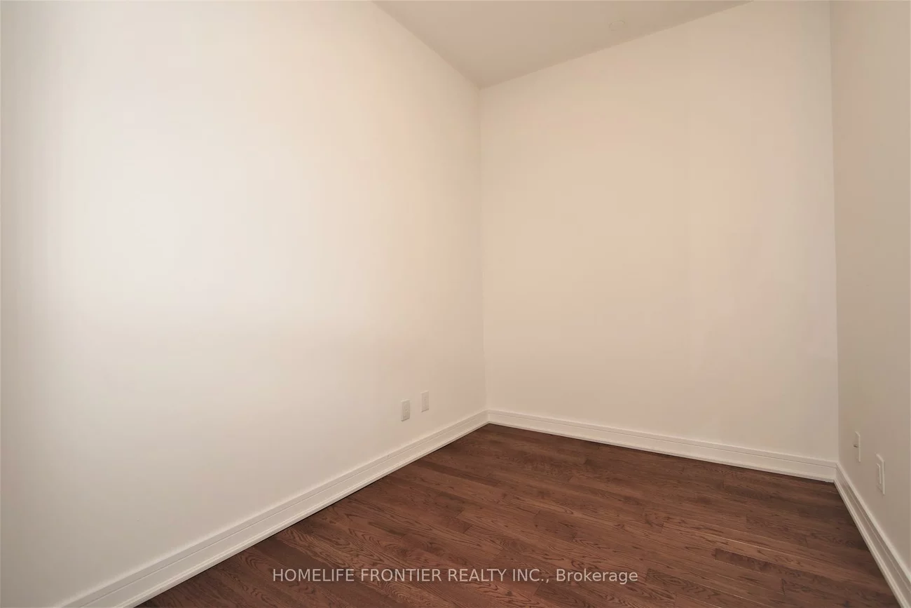 9201, Yonge, Langstaff, Richmond Hill