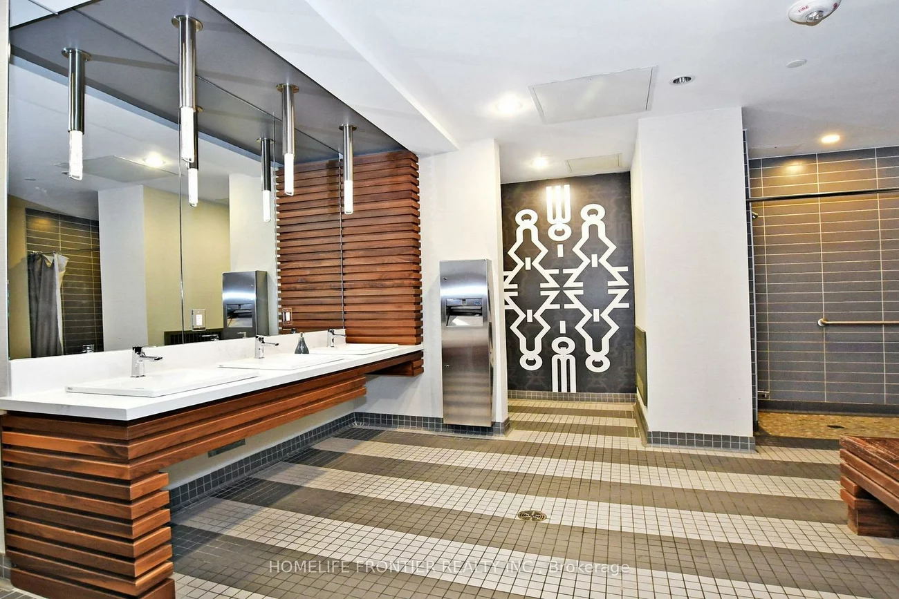 9201, Yonge, Langstaff, Richmond Hill