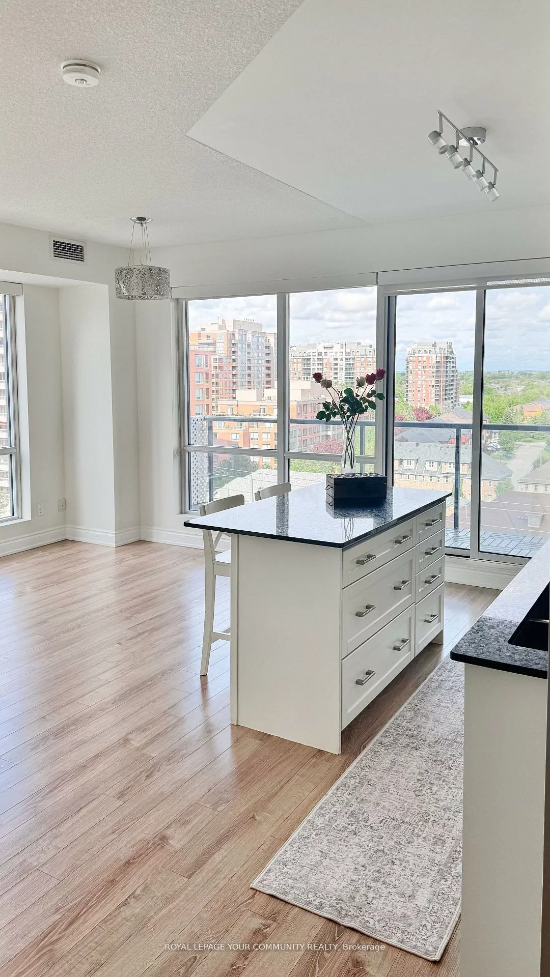 9088, Yonge, South Richvale, Richmond Hill