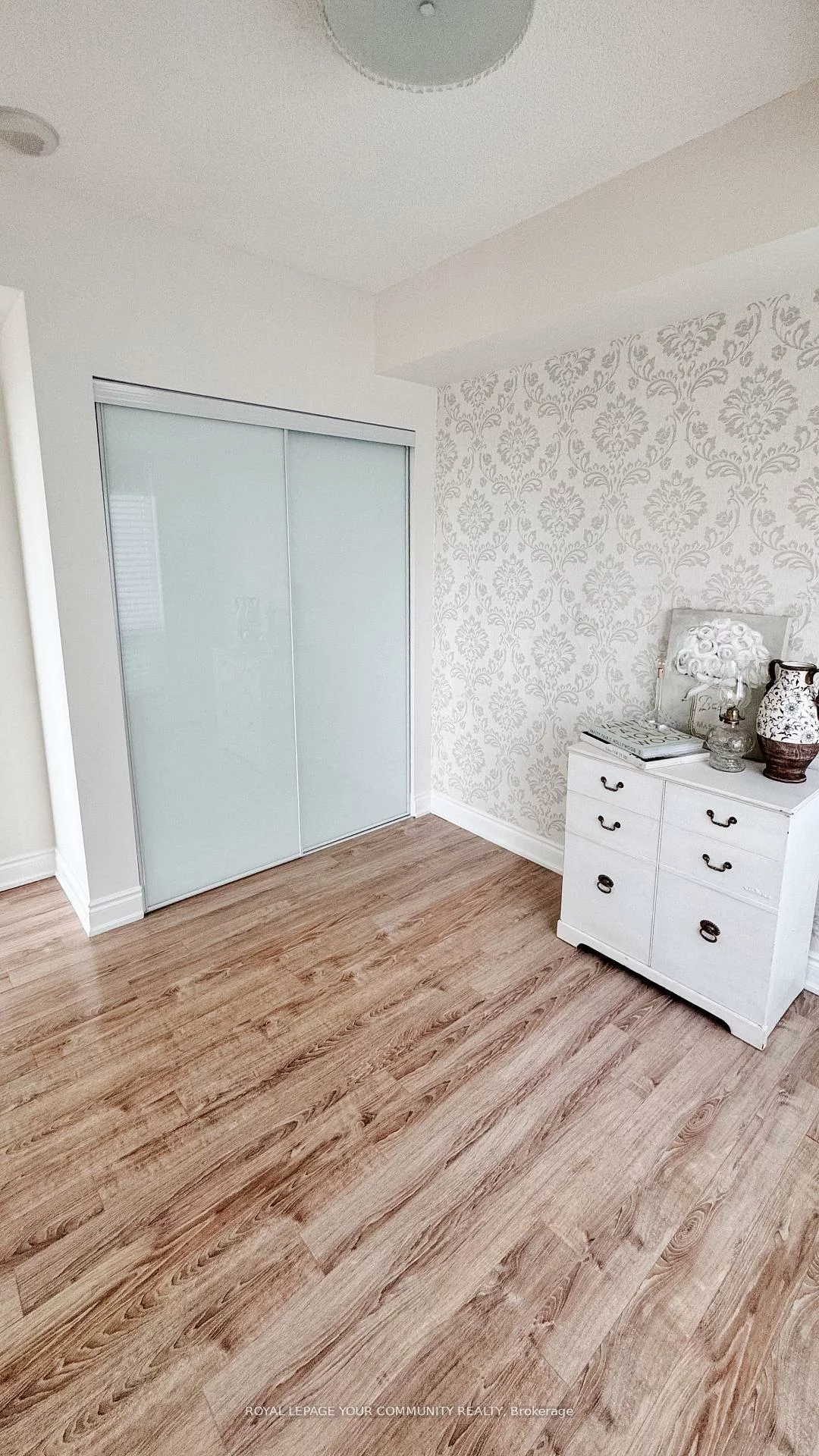 9088, Yonge, South Richvale, Richmond Hill