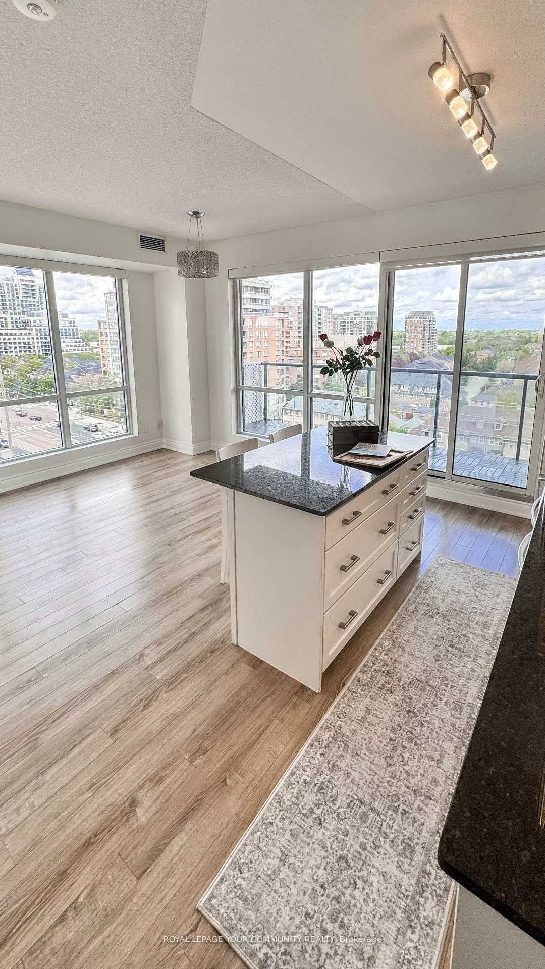 9088, Yonge, South Richvale, Richmond Hill