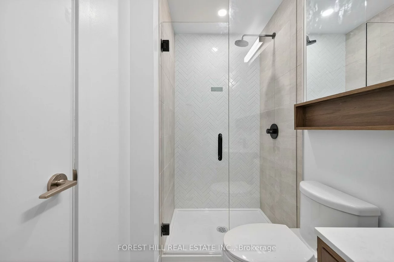 8888, Yonge, South Richvale, Richmond Hill