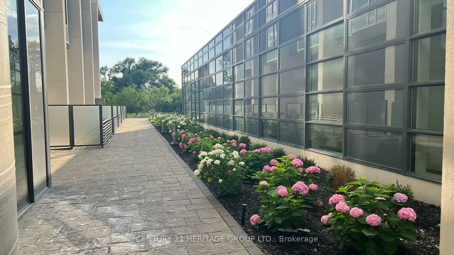 9618, Yonge, North Richvale, Richmond Hill
