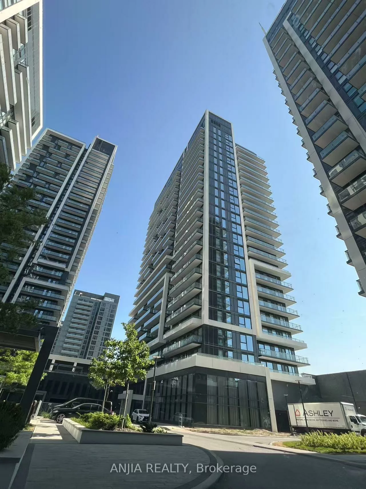 95, Oneida, Langstaff, Richmond Hill