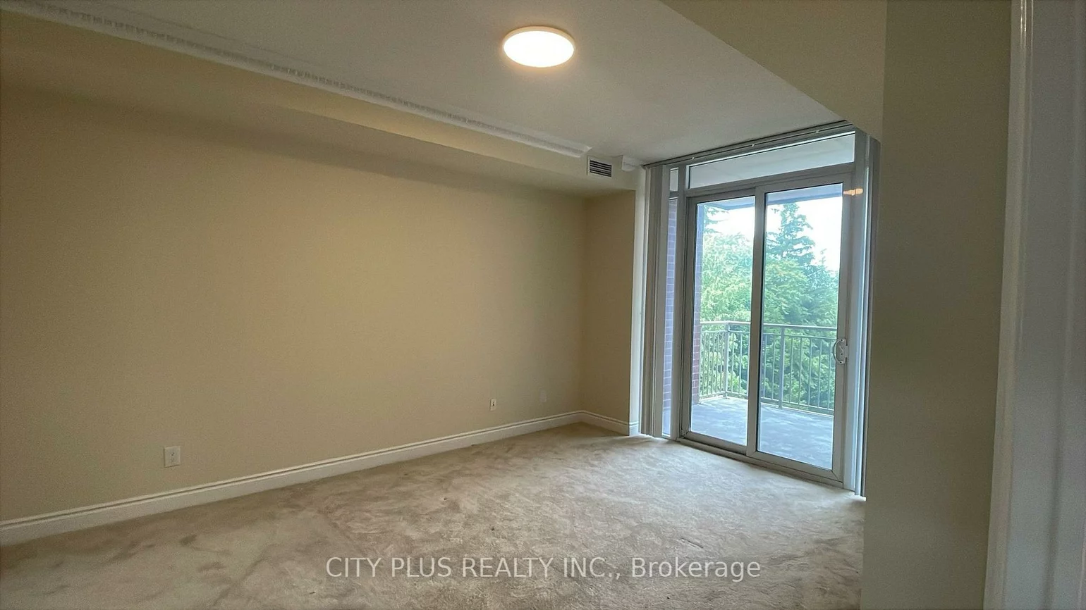 10101, Yonge, Crosby, Richmond Hill