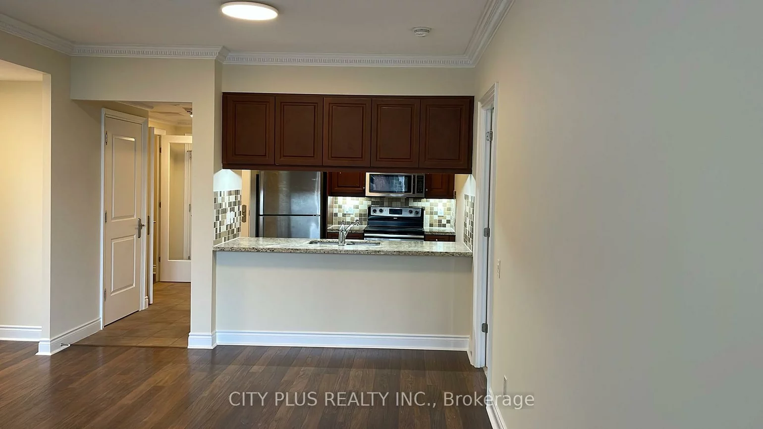 10101, Yonge, Crosby, Richmond Hill