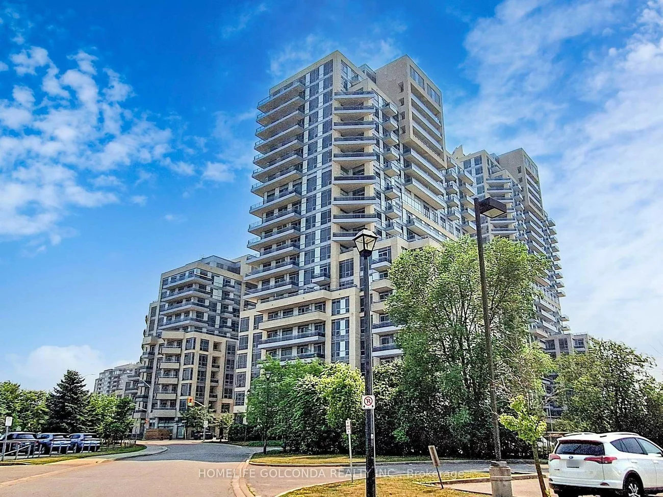 9205, Yonge, Langstaff, Richmond Hill