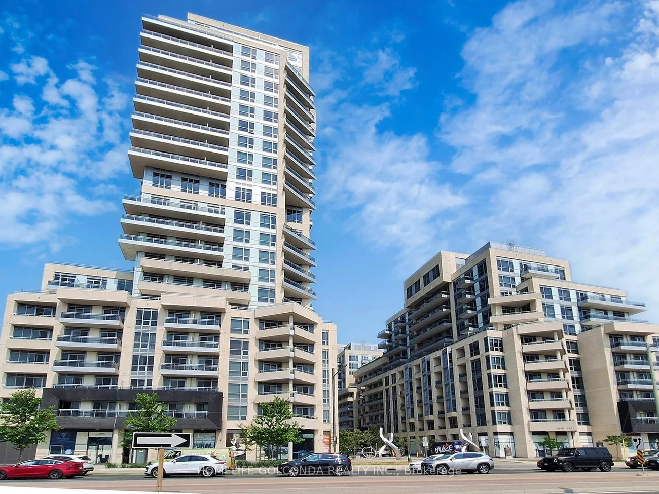 9205, Yonge, Langstaff, Richmond Hill