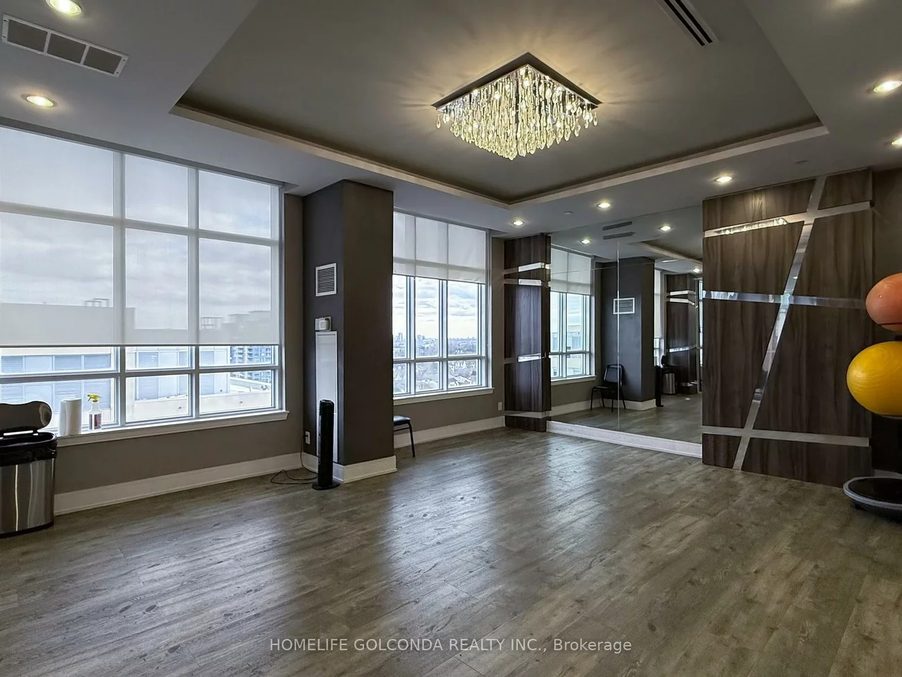 9205, Yonge, Langstaff, Richmond Hill