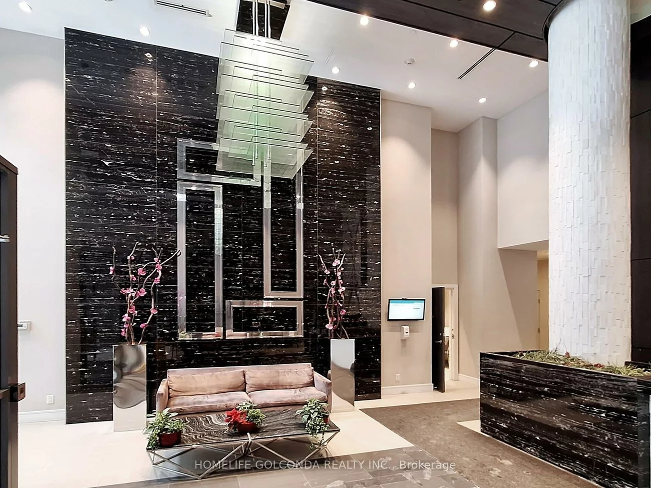 9205, Yonge, Langstaff, Richmond Hill