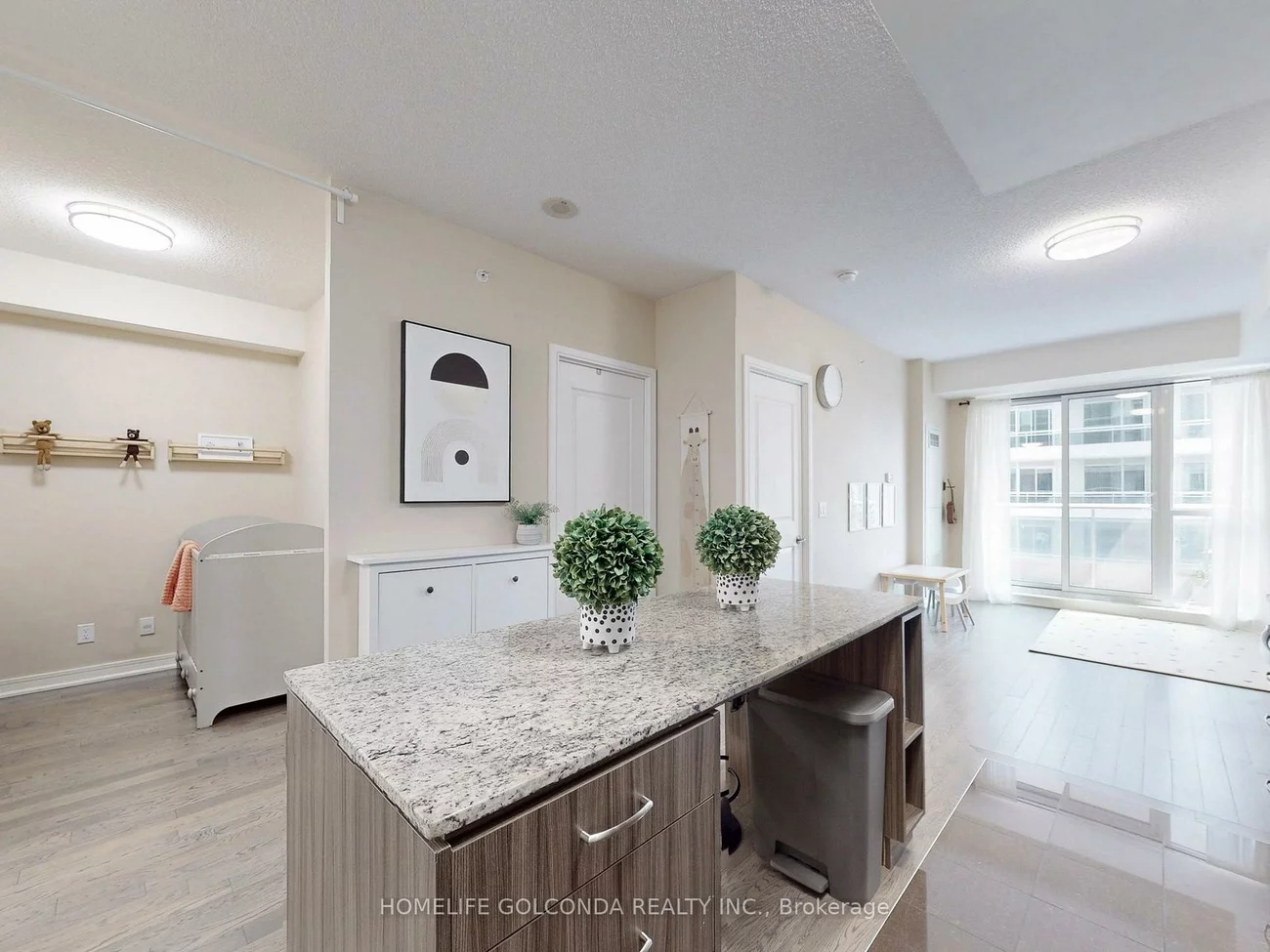 9205, Yonge, Langstaff, Richmond Hill