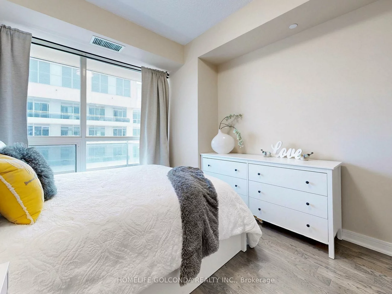 9205, Yonge, Langstaff, Richmond Hill