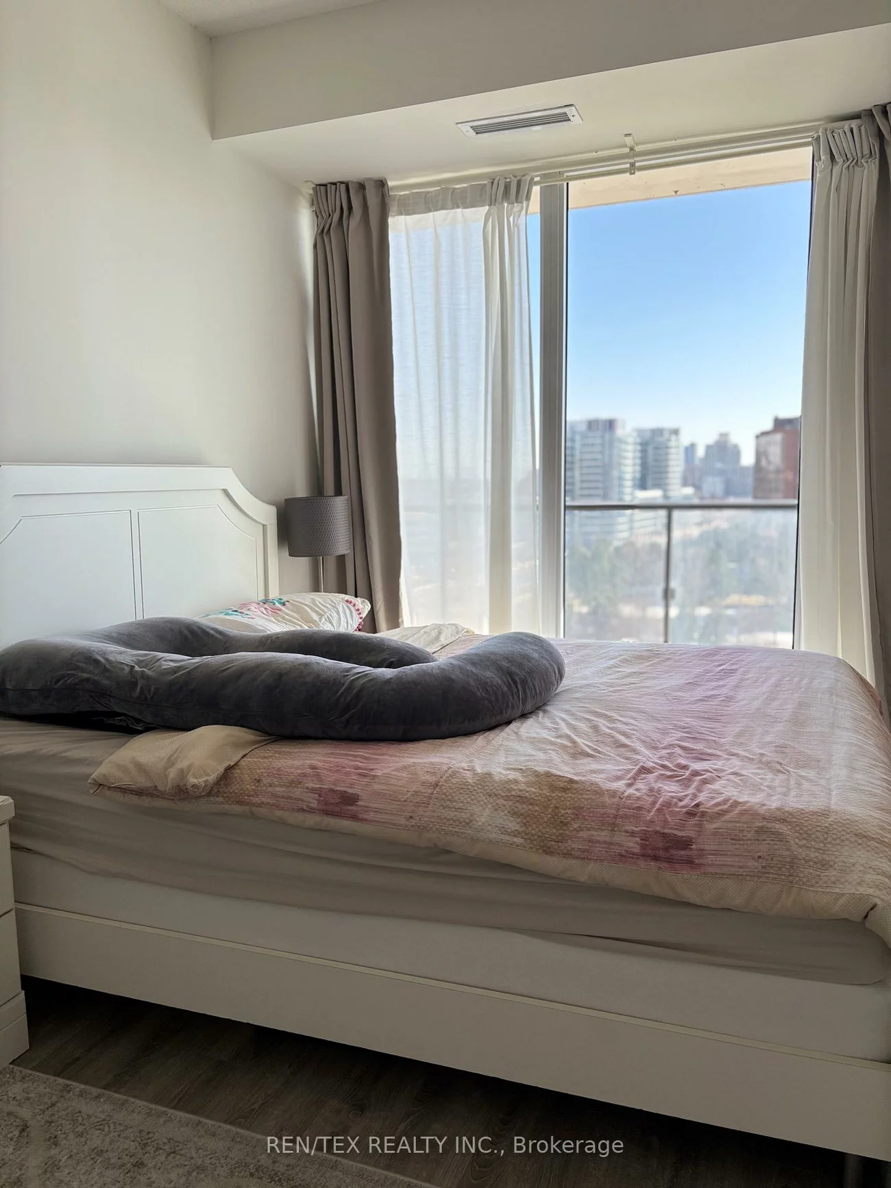 9618, Yonge, North Richvale, Richmond Hill