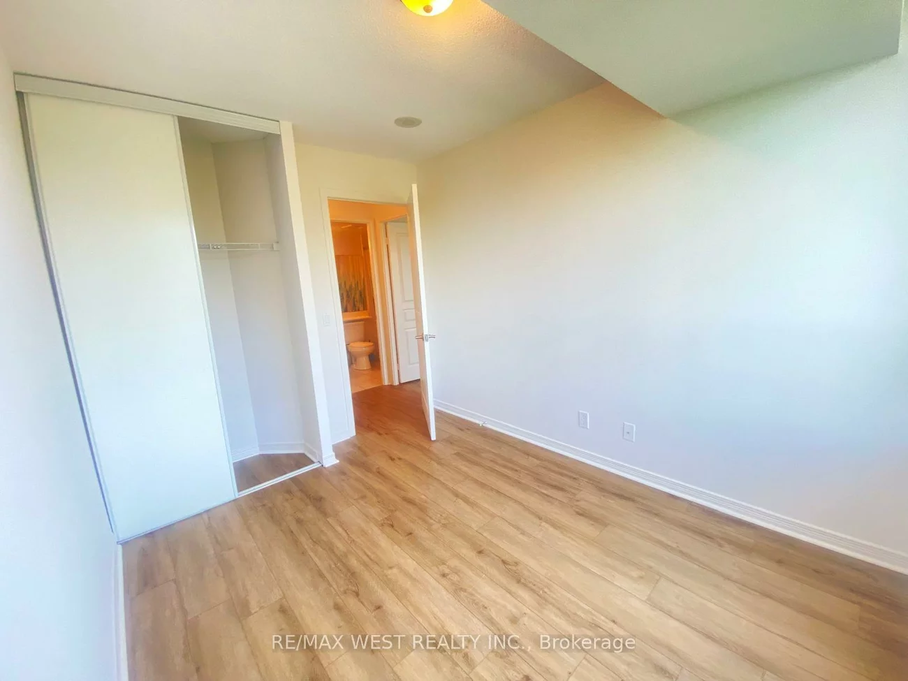 330, Red Maple, Langstaff, Richmond Hill
