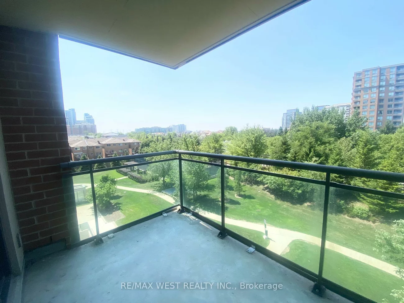 330, Red Maple, Langstaff, Richmond Hill