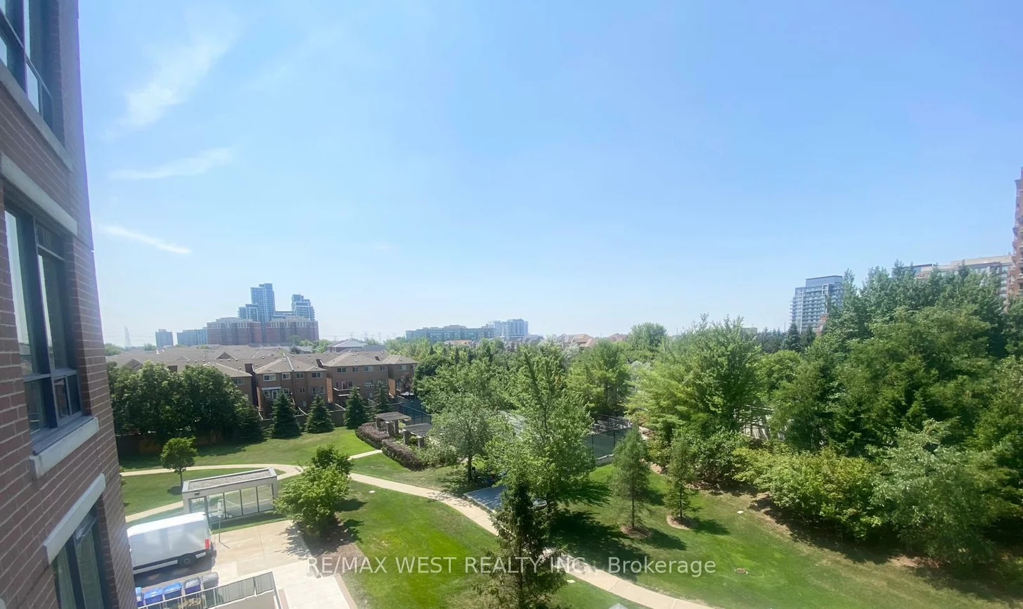 330, Red Maple, Langstaff, Richmond Hill
