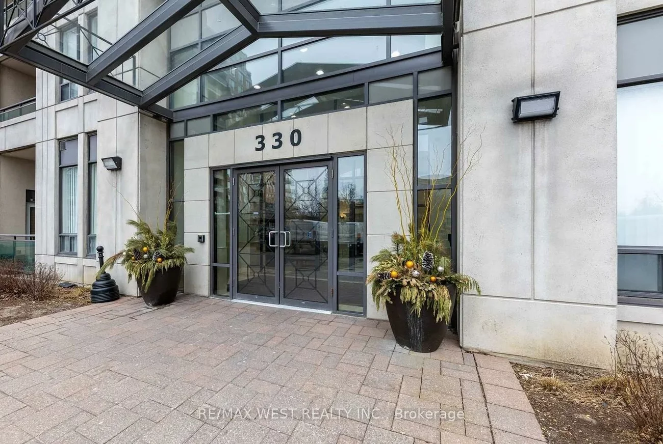 330, Red Maple, Langstaff, Richmond Hill