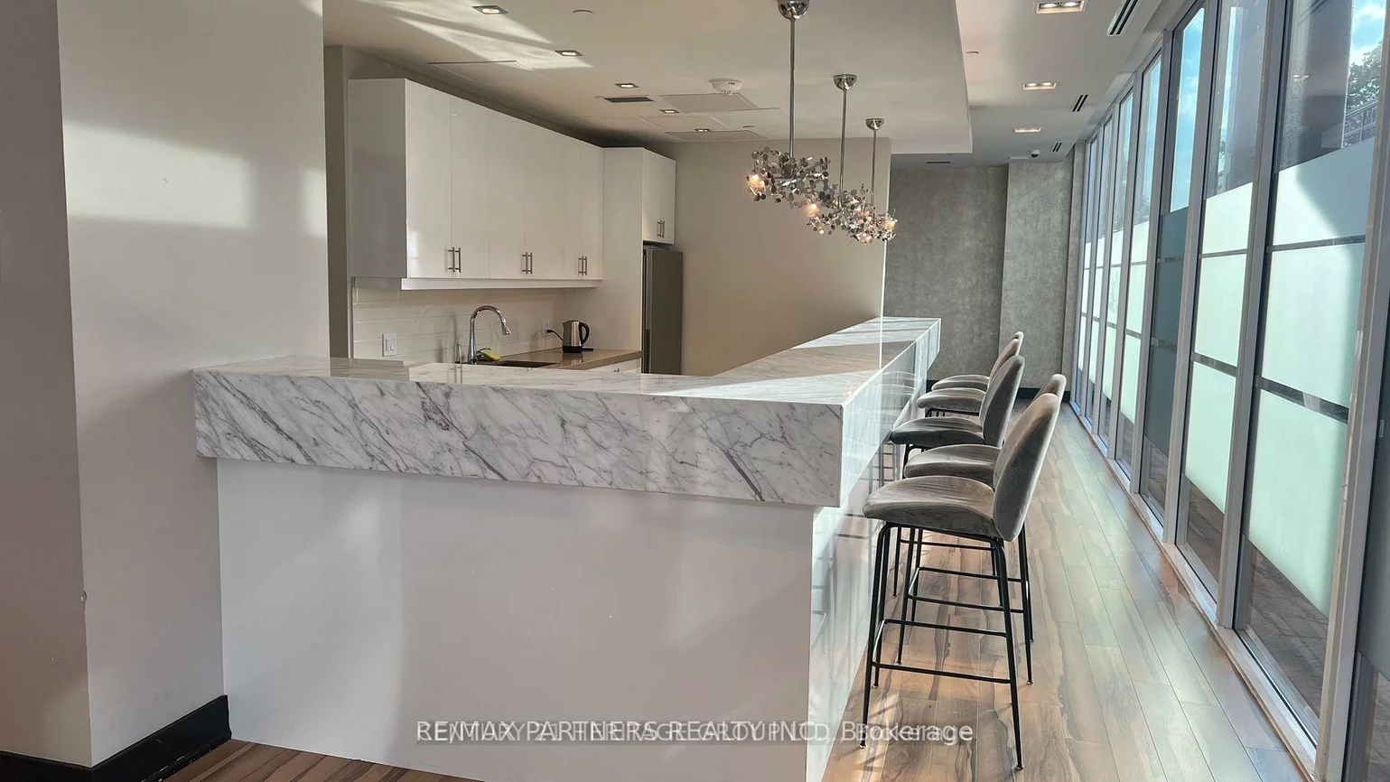 9618, Yonge, North Richvale, Richmond Hill