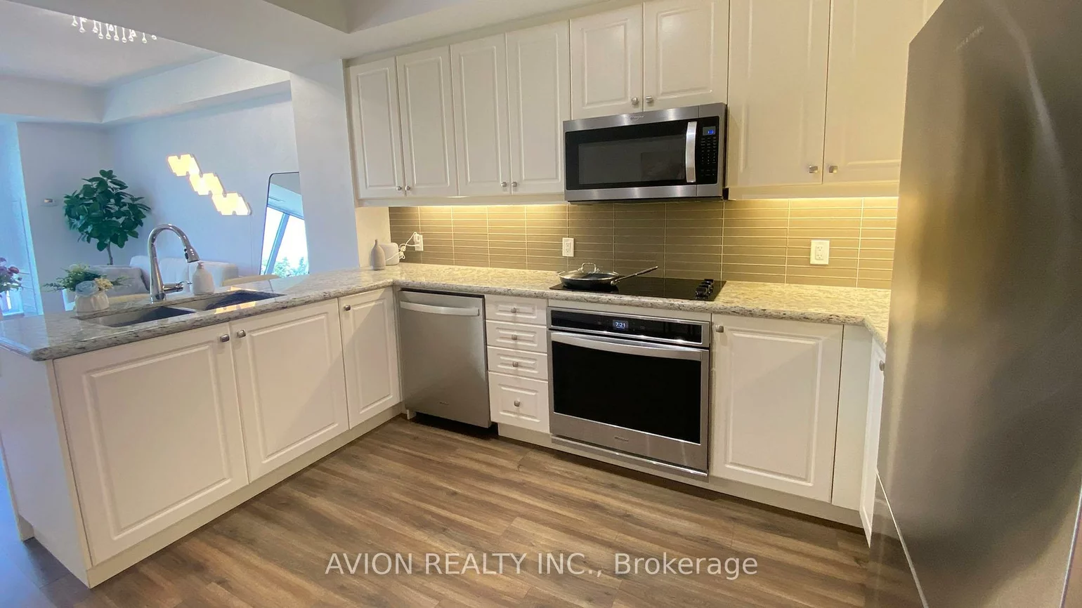 9618, Yonge, North Richvale, Richmond Hill
