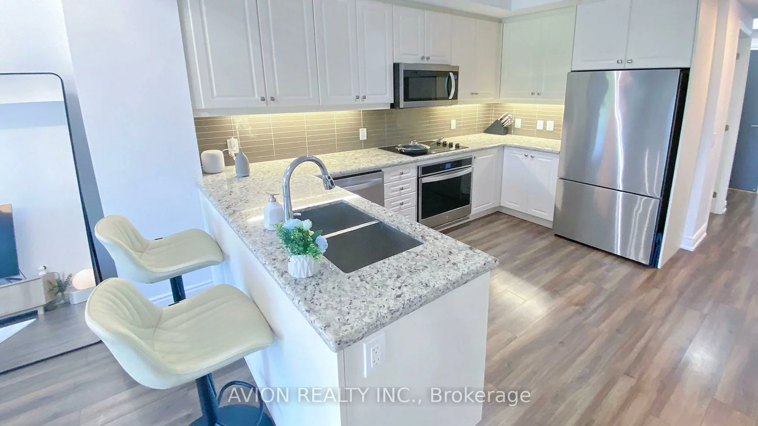 9618, Yonge, North Richvale, Richmond Hill