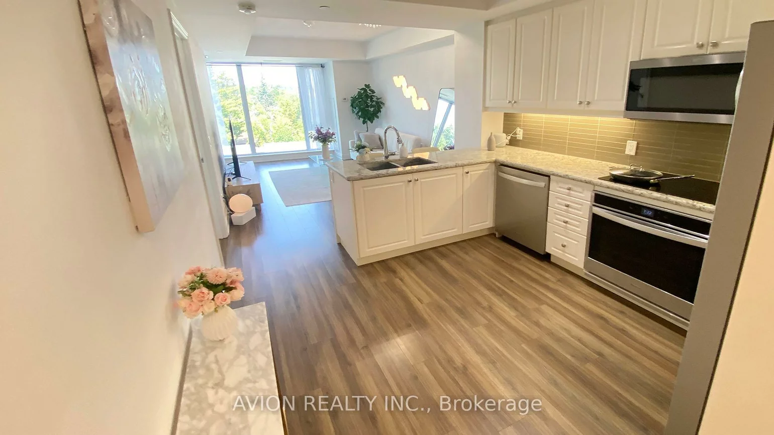 9618, Yonge, North Richvale, Richmond Hill