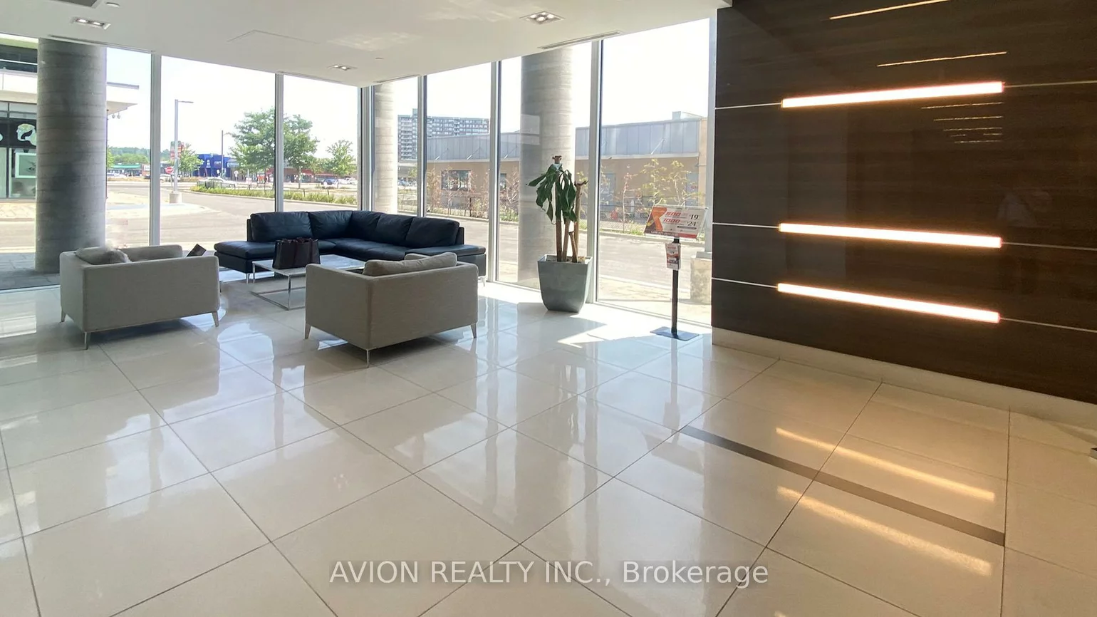 9618, Yonge, North Richvale, Richmond Hill