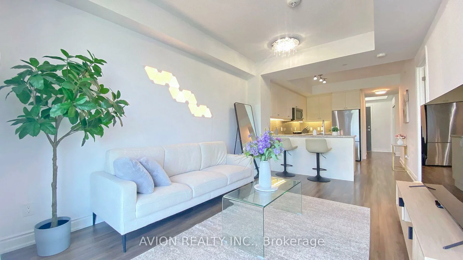 9618, Yonge, North Richvale, Richmond Hill