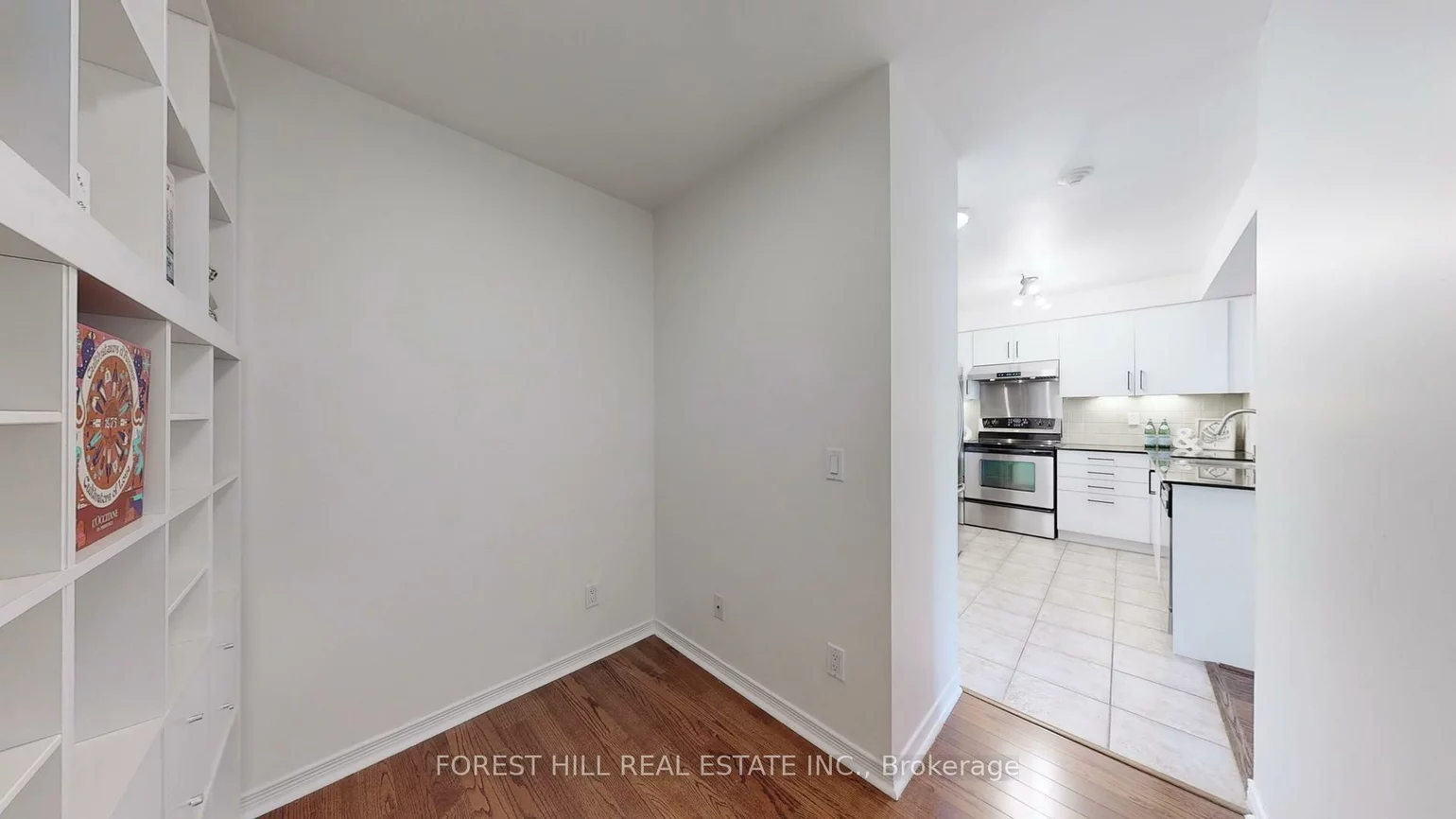 350, Red Maple, Langstaff, Richmond Hill
