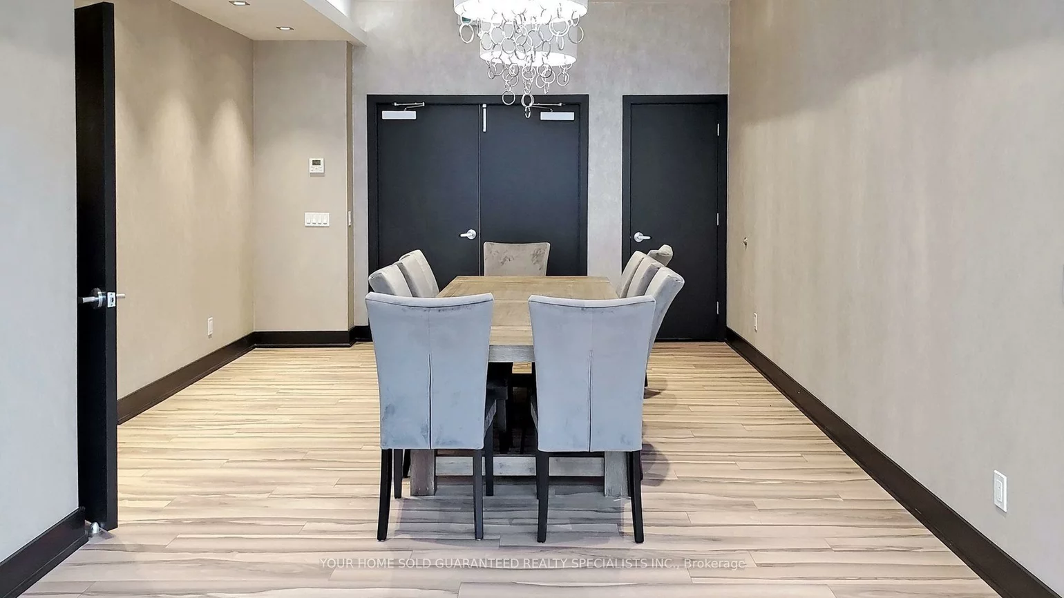 9618, Yonge, North Richvale, Richmond Hill