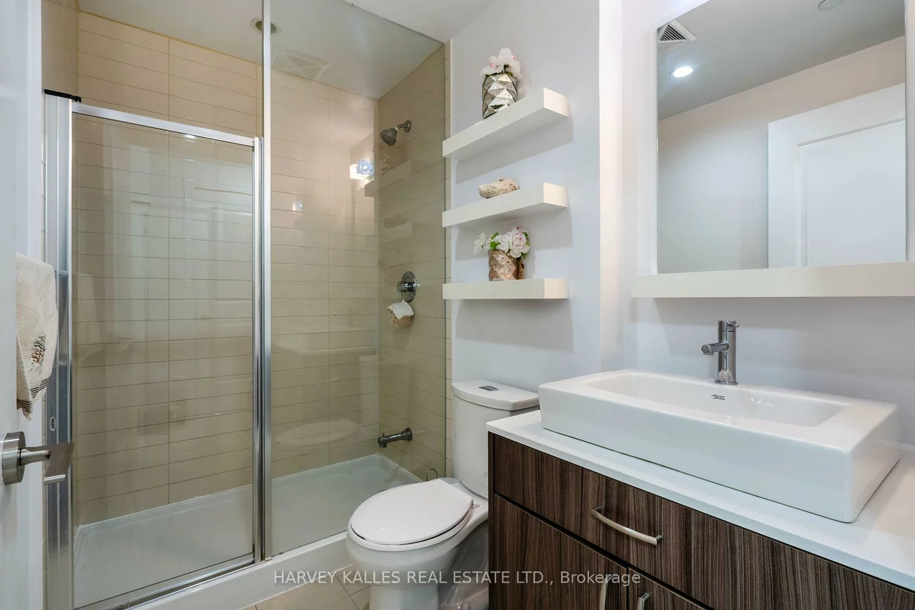 9199, Yonge, Langstaff, Richmond Hill