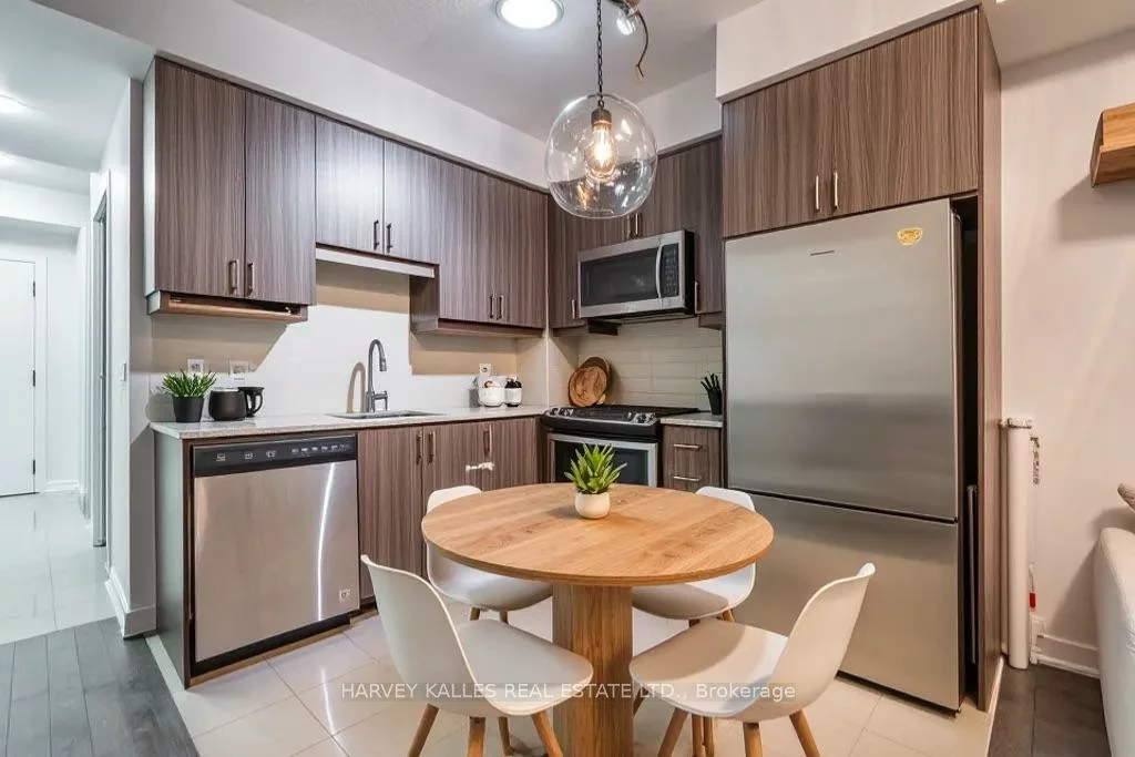 9199, Yonge, Langstaff, Richmond Hill