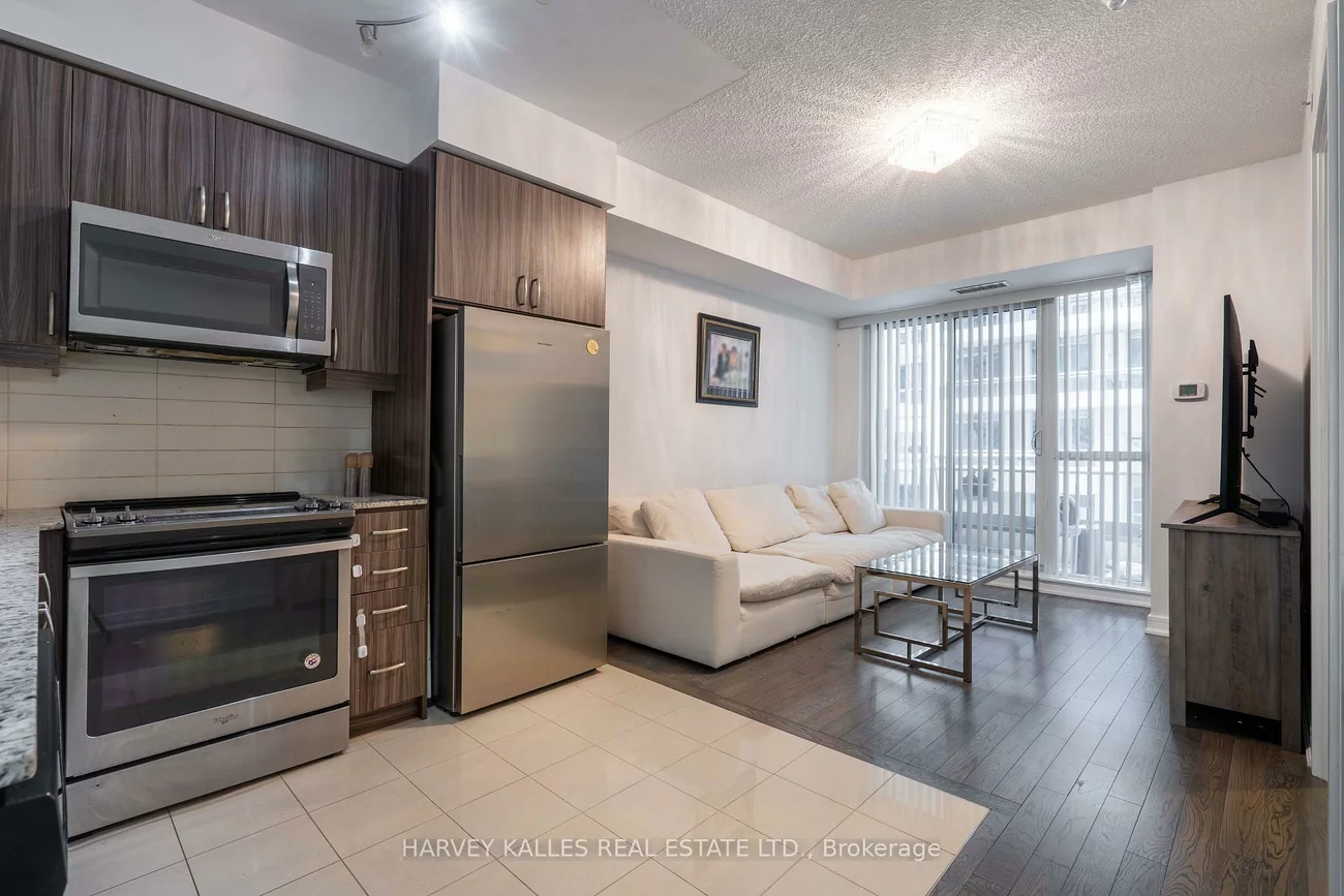 9199, Yonge, Langstaff, Richmond Hill