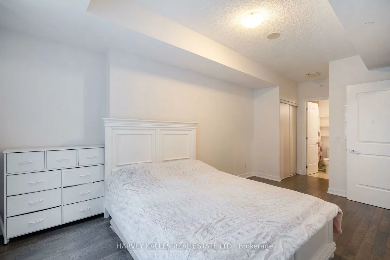 9199, Yonge, Langstaff, Richmond Hill
