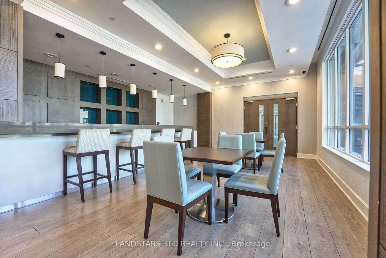 376, Highway 7, Doncrest, Richmond Hill