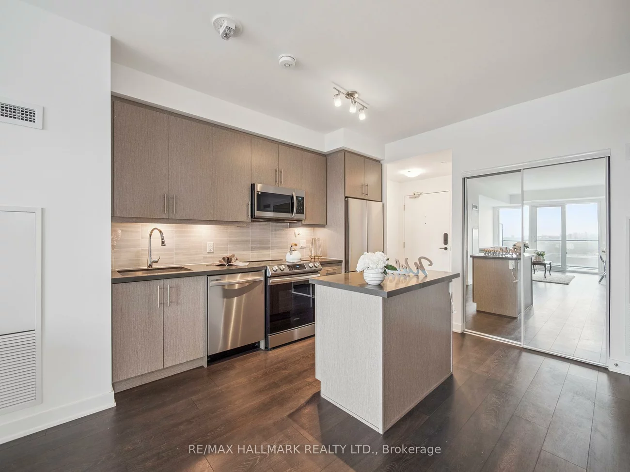 105, Oneida, Langstaff, Richmond Hill
