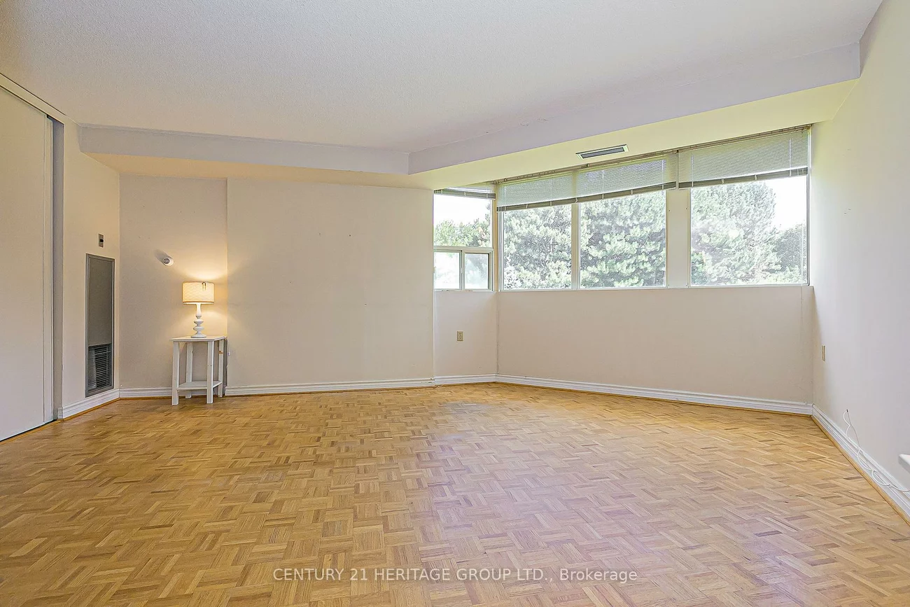 20, Baif, North Richvale, Richmond Hill