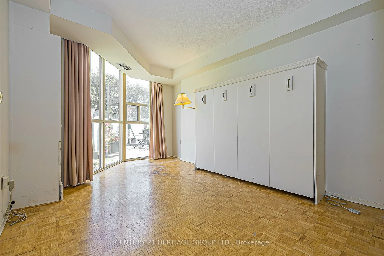 20, Baif, North Richvale, Richmond Hill