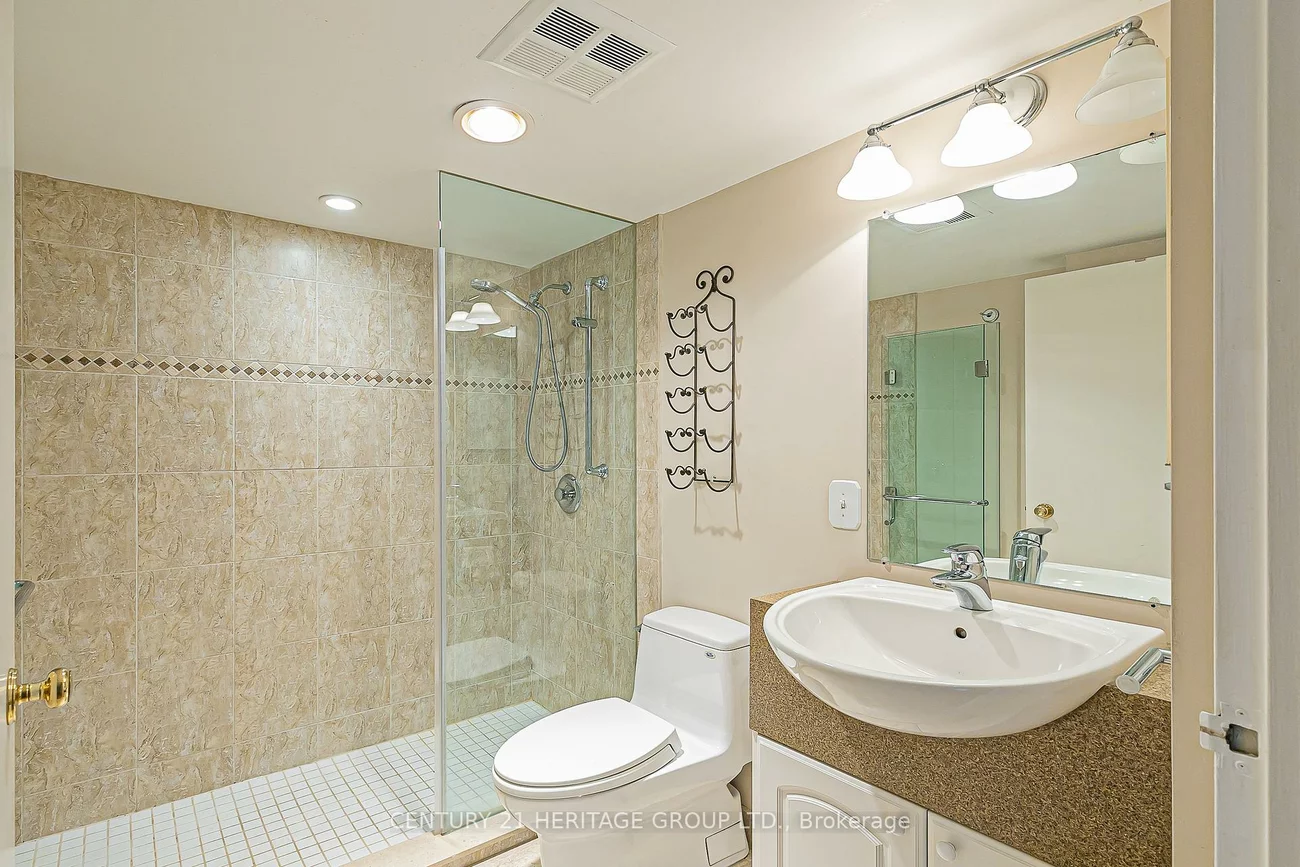 20, Baif, North Richvale, Richmond Hill
