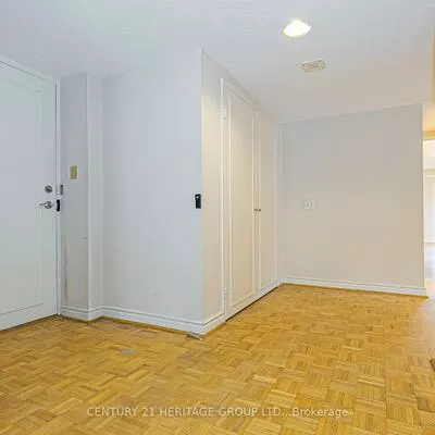 20, Baif, North Richvale, Richmond Hill