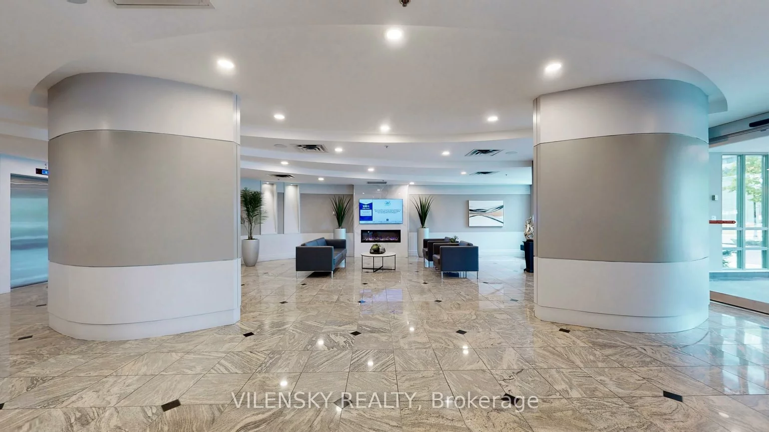 39, Oneida, Langstaff, Richmond Hill