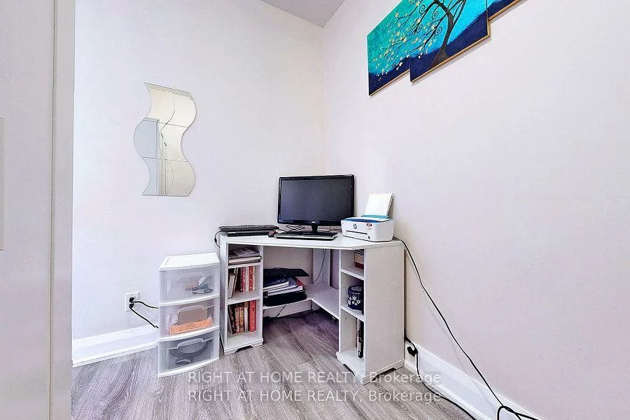 350, Red Maple, Langstaff, Richmond Hill