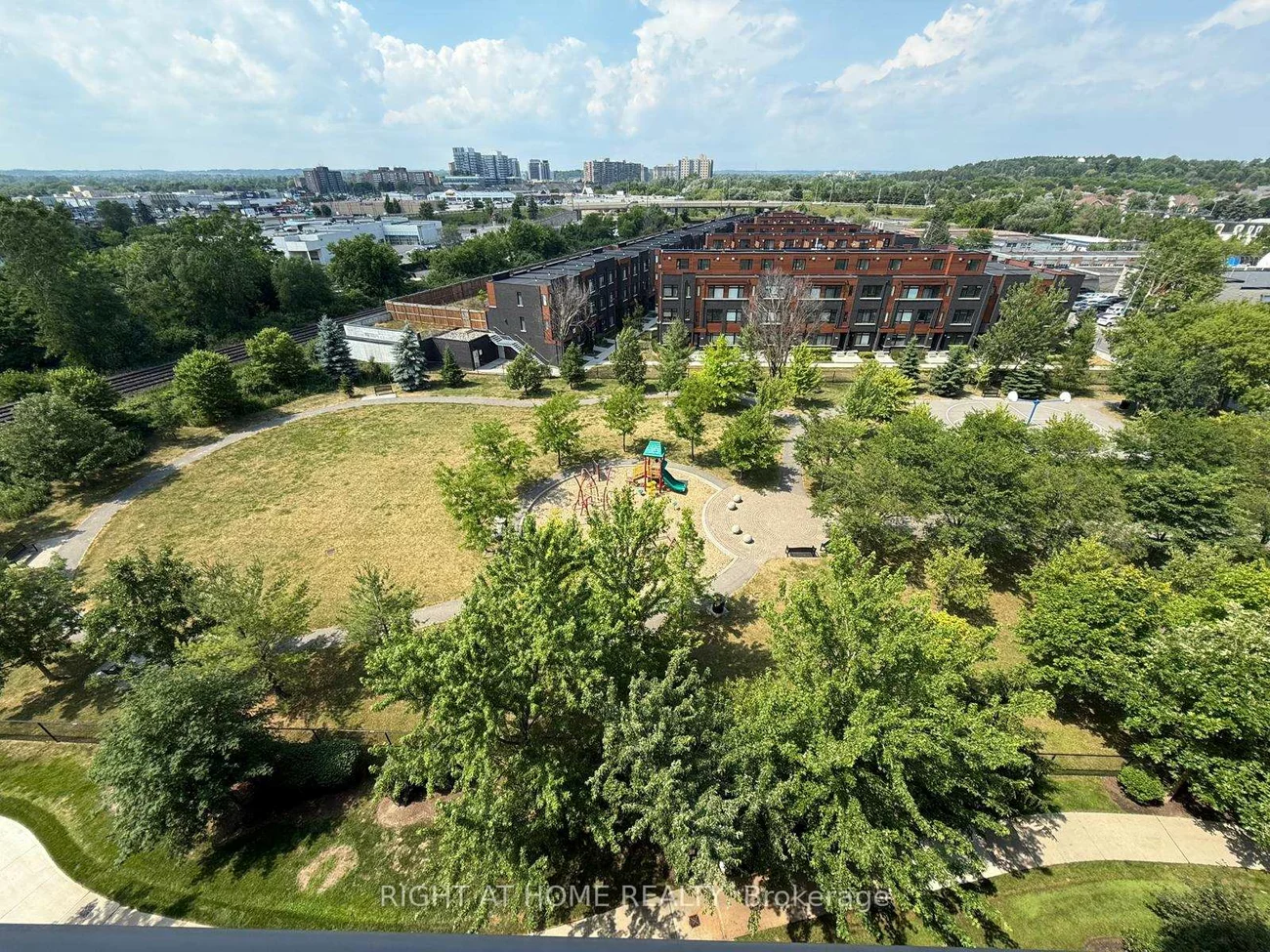 350, Red Maple, Langstaff, Richmond Hill