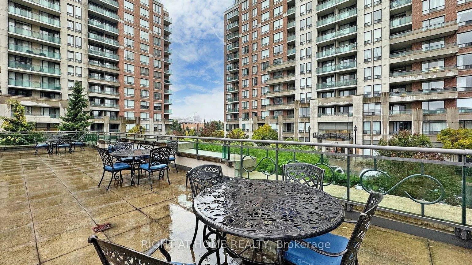 350, Red Maple, Langstaff, Richmond Hill