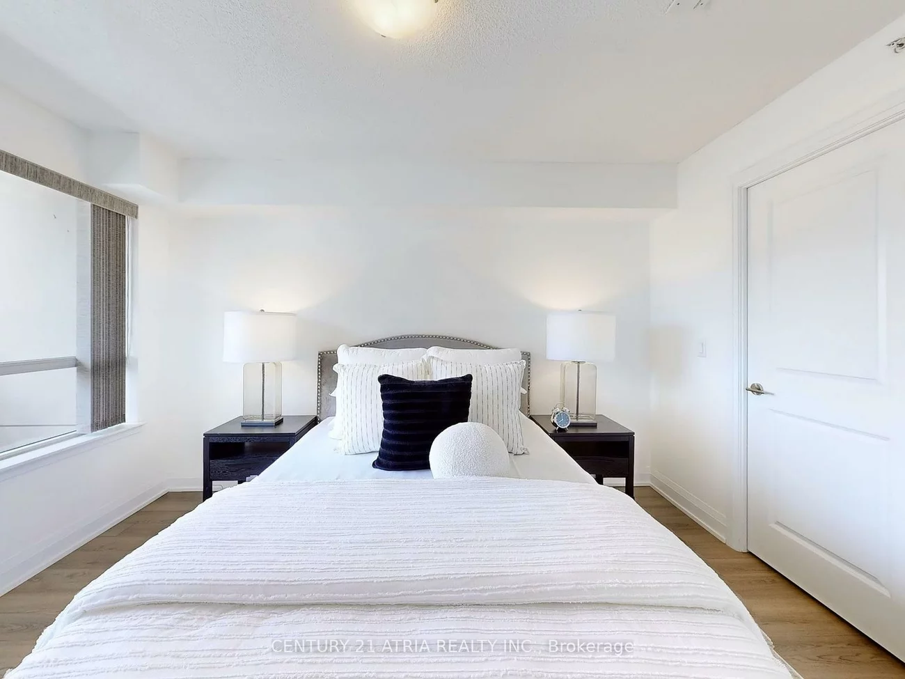 372, Highway 7, Doncrest, Richmond Hill