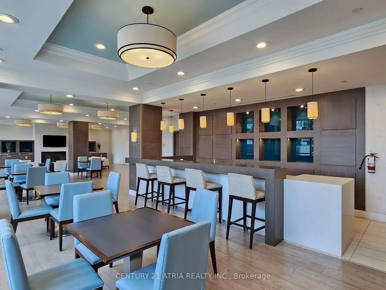 372, Highway 7, Doncrest, Richmond Hill