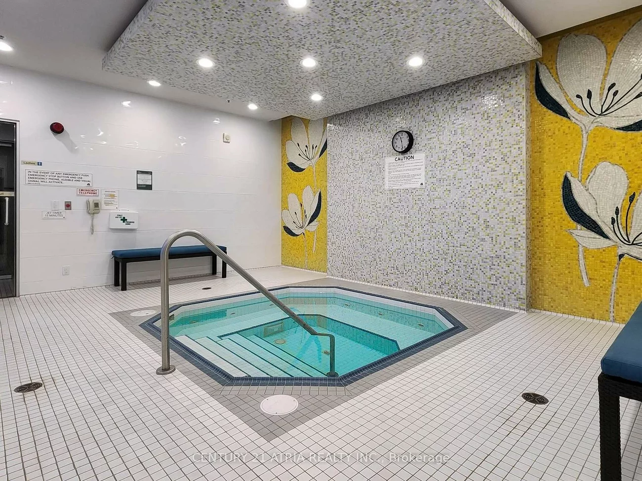 372, Highway 7, Doncrest, Richmond Hill