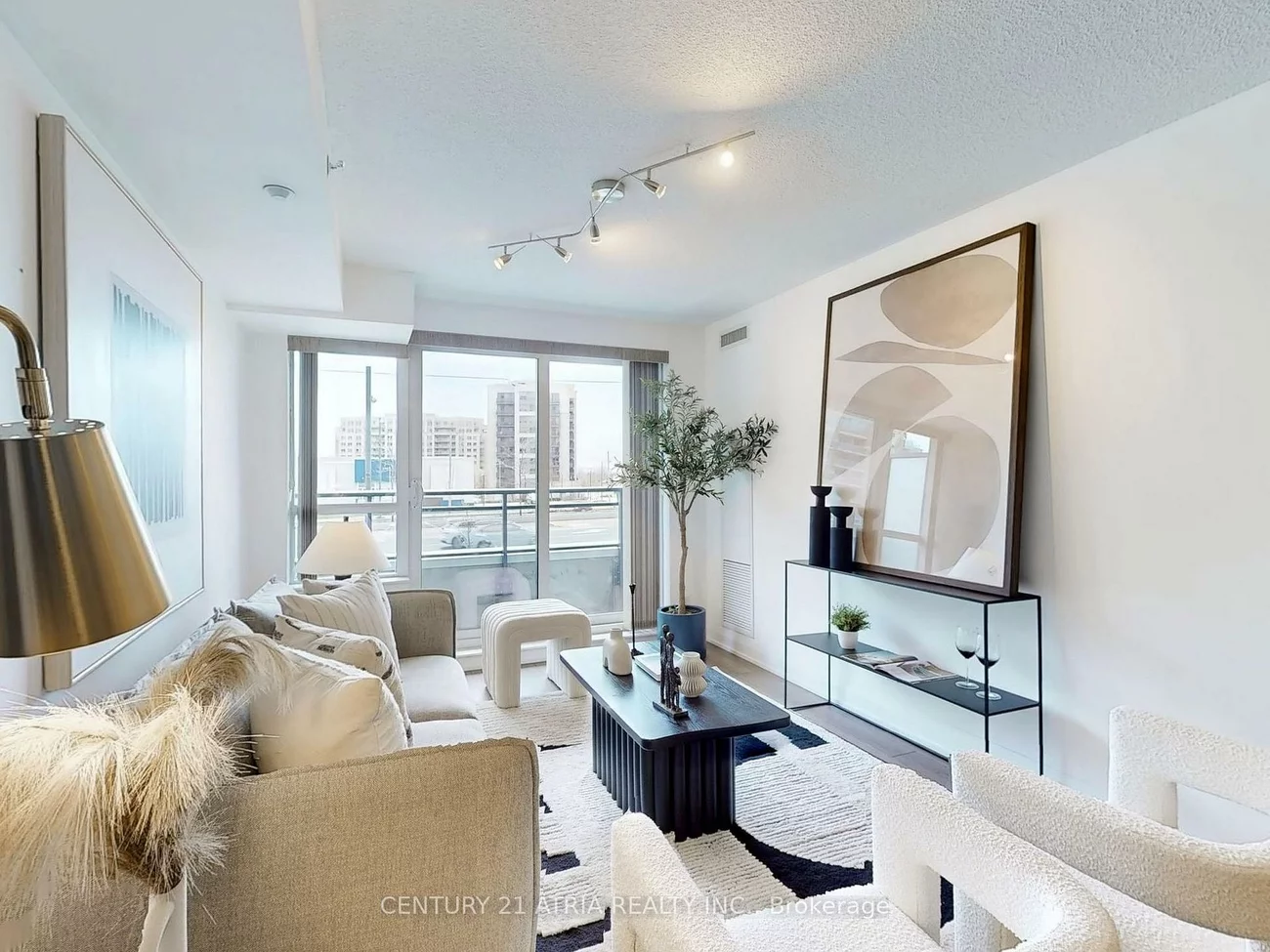 372, Highway 7, Doncrest, Richmond Hill