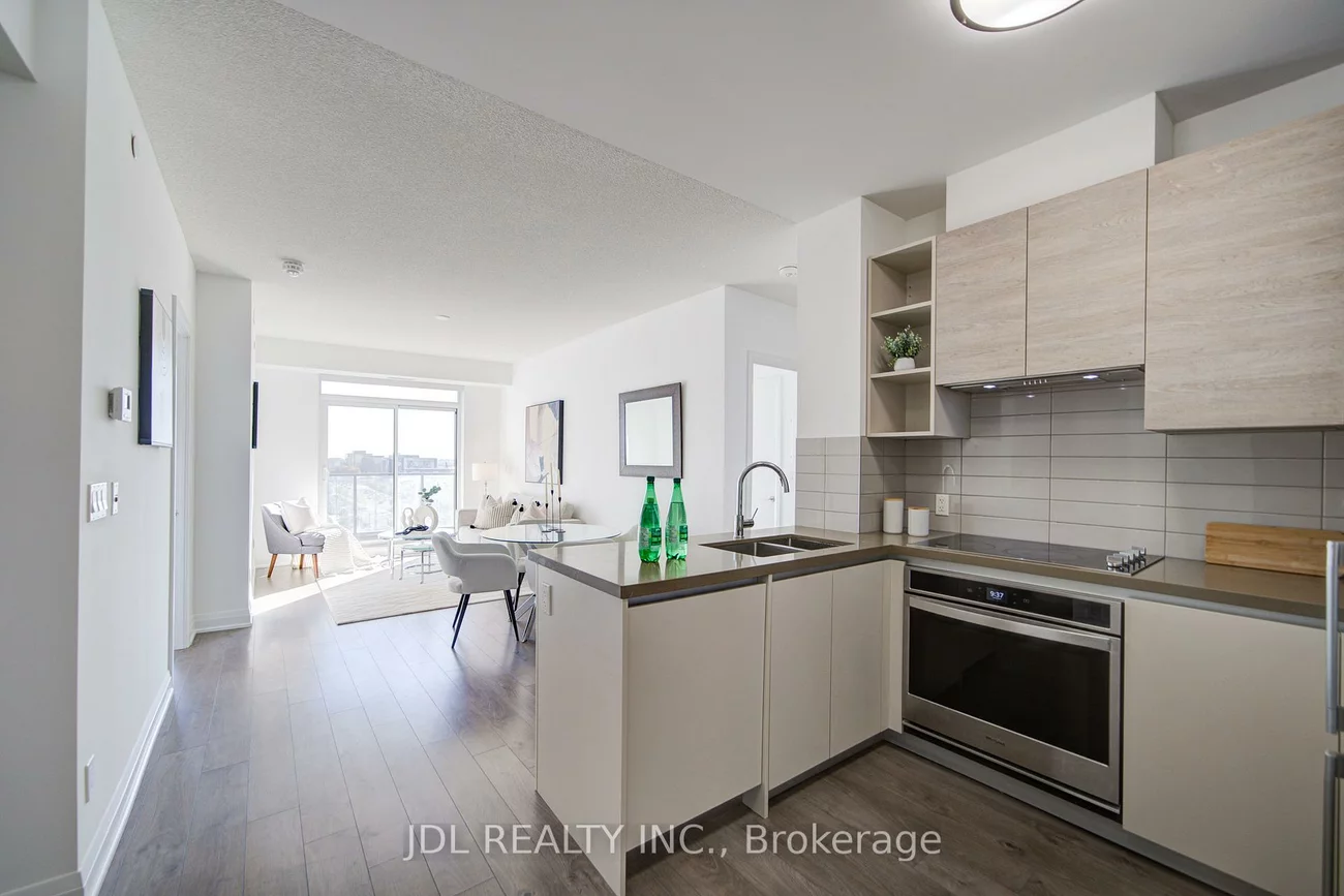 398, Highway 7, Doncrest, Richmond Hill