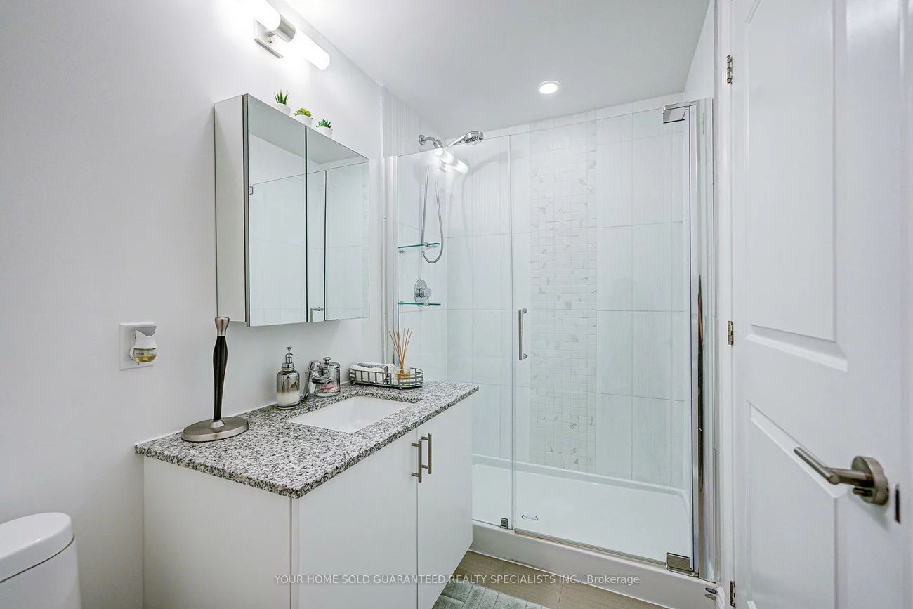 9618, Yonge, North Richvale, Richmond Hill